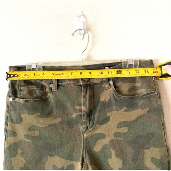 Blank NYC Revolve The Reade Crop Camo Camouflage Skinny Jeans Pants Size 30 - Picture 9 of 15